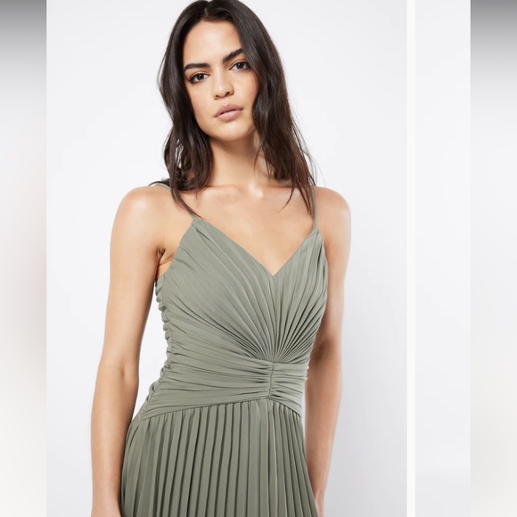 Sage Midi Dress with pleats - Picture 3 of 7